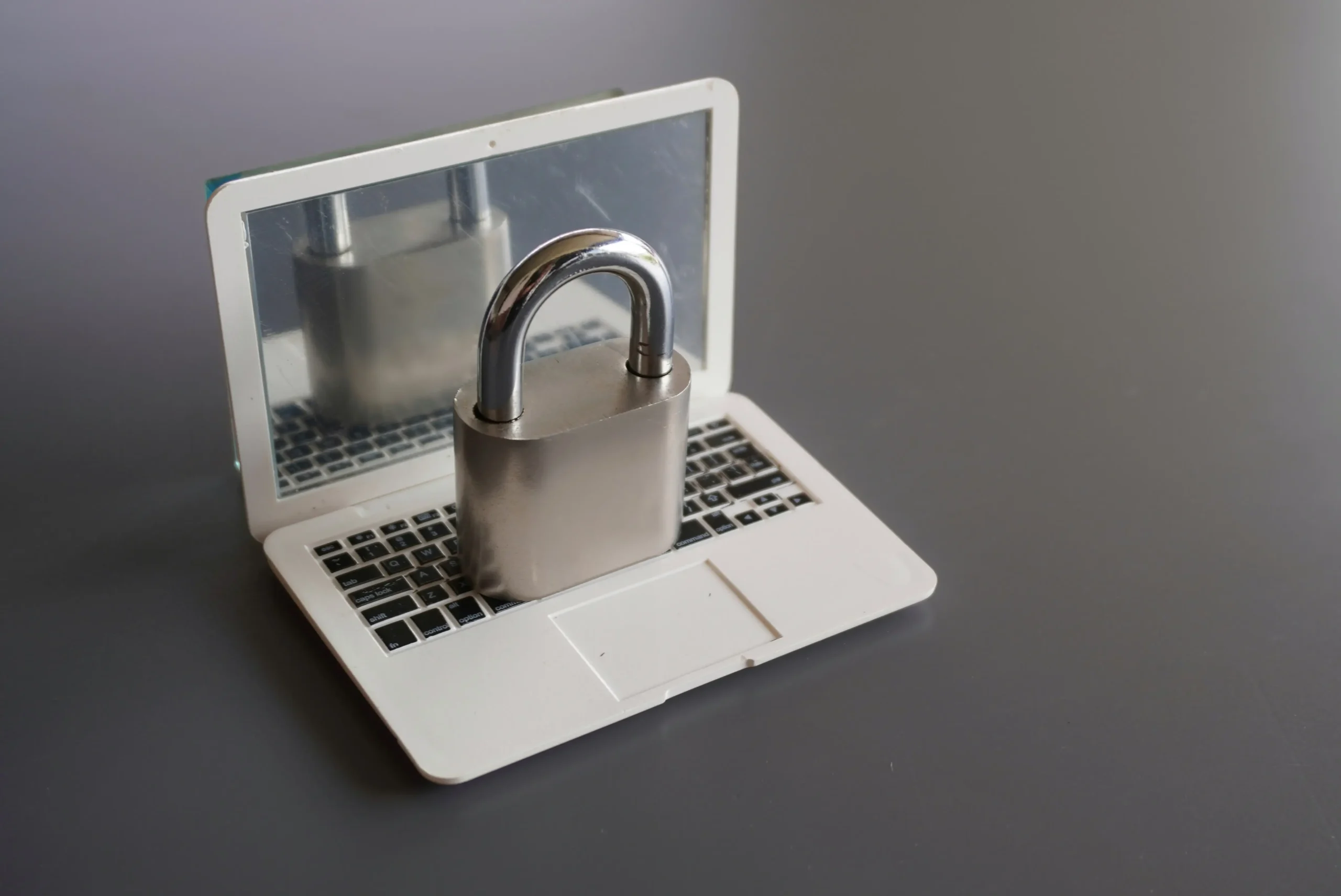 Secure Technology online
